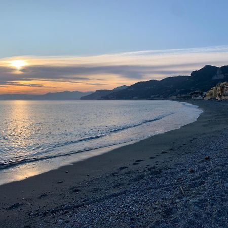 A Casa Di Laura Finale Ligure 아파트 외부 사진